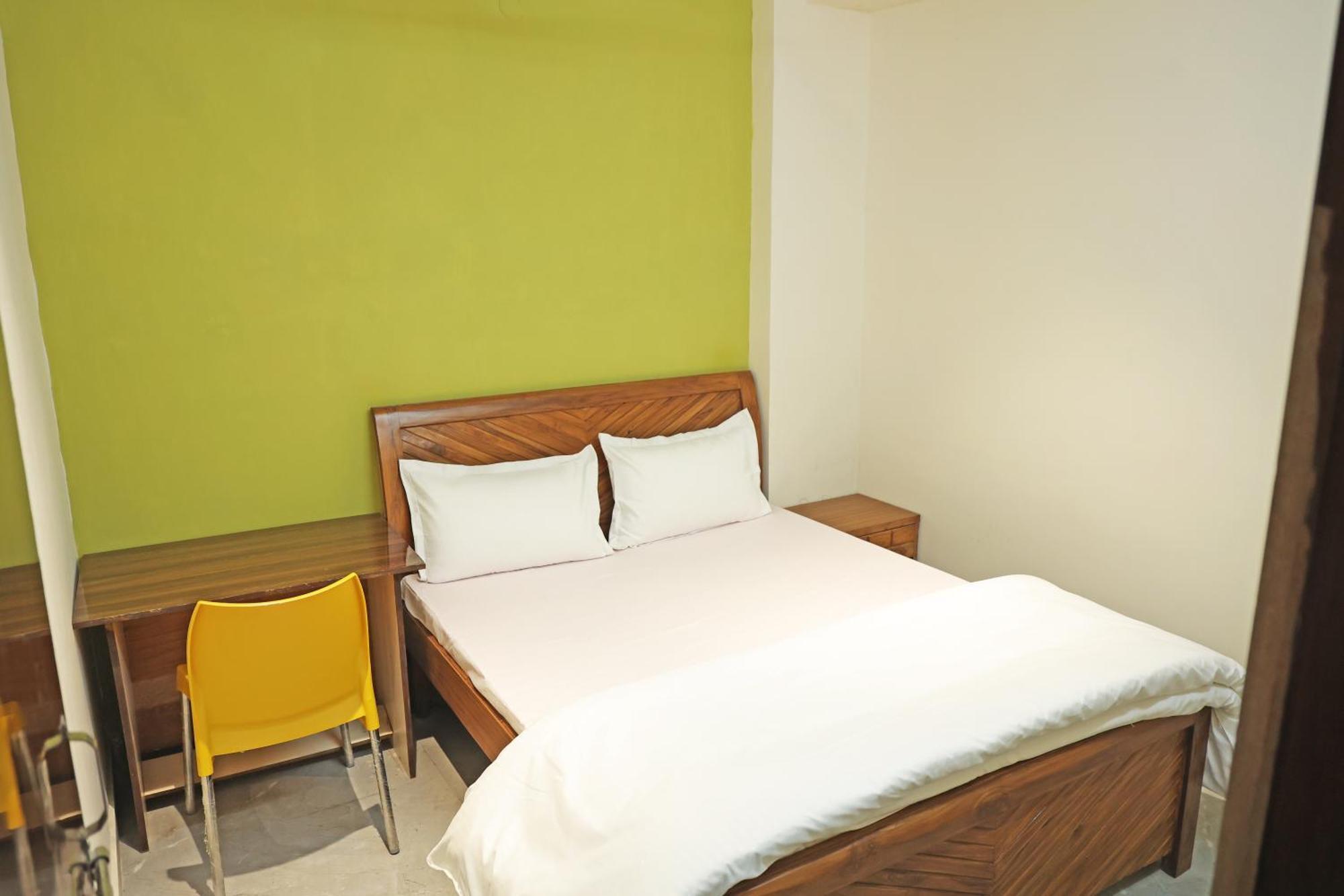 Hostel Back Stayz Delhi New Delhi