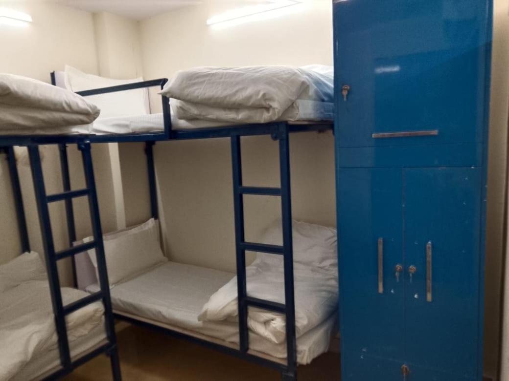 Back Stayz Delhi Hostel *
