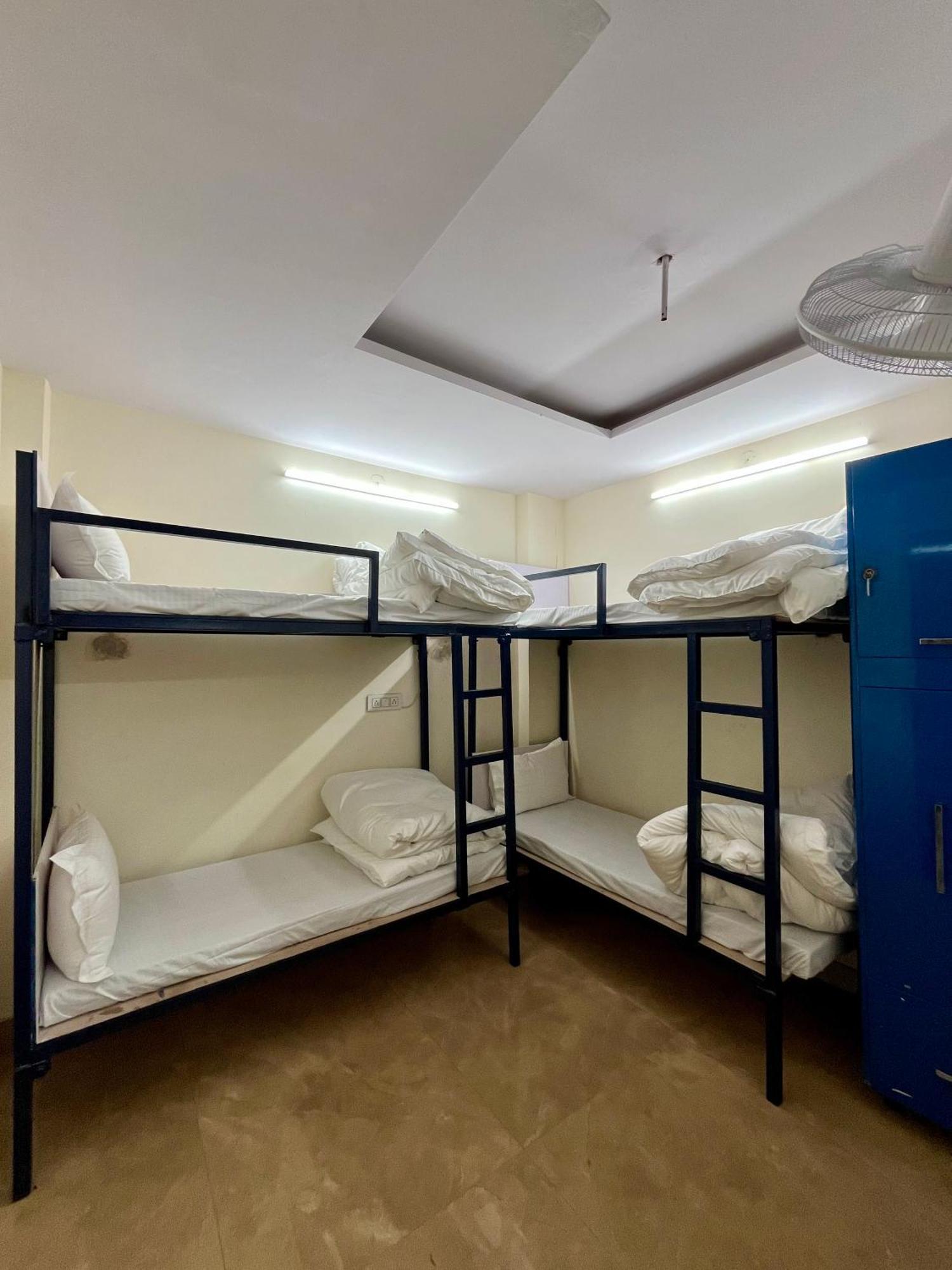 Back Stayz Delhi Hostel New Delhi