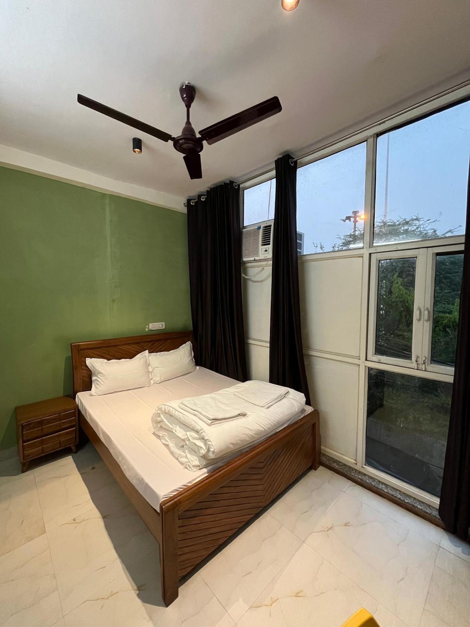 Hostel Back Stayz Delhi New Delhi
